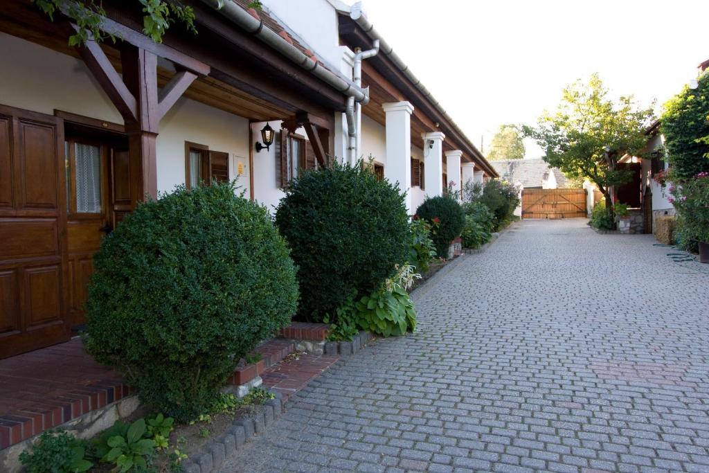 Hotel Fogado Az Oreg Preshez Mór Exteriér fotografie
