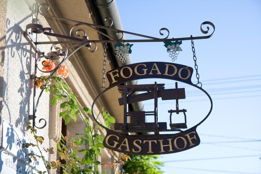 Hotel Fogado Az Oreg Preshez Mór Exteriér fotografie